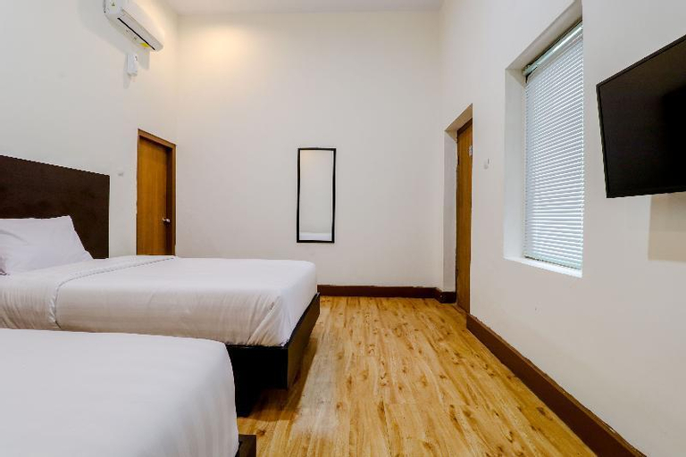 Bedroom 12