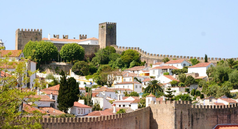 Charming House in Pataias with Shared Pool, Alcobaça