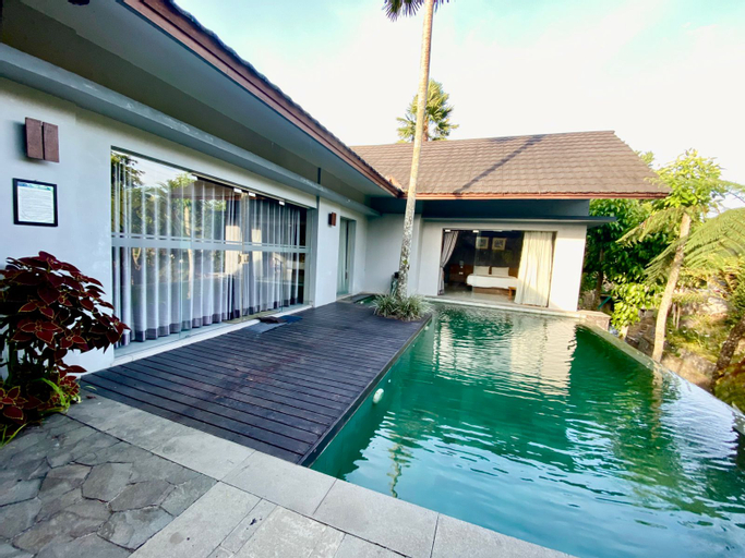 Swimming Pool 7