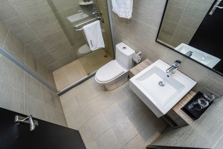 Bathroom 3, Shanghai InternationalAirportDihangHotel, Shanghai