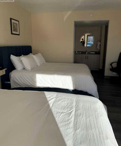 Bedroom 2, The 22 Hotel, Division No. 6