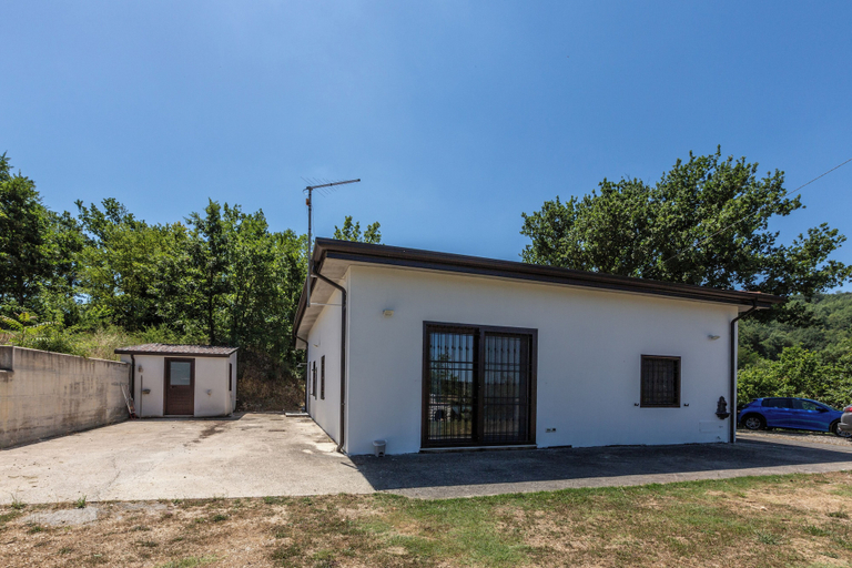 Exterior & Views 2, Lo Specchio Di Alice, Avellino