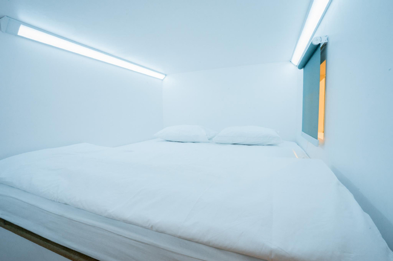 Bedroom 13