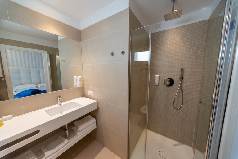 Bathroom 3, Hotel Fedora Riccione - FRONTE MARE, Rimini