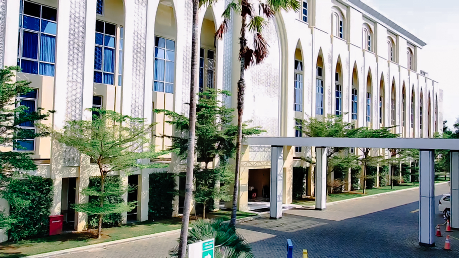 Exterior & Views 1, Travel Hub Hotel Kualanamu, Deli Serdang