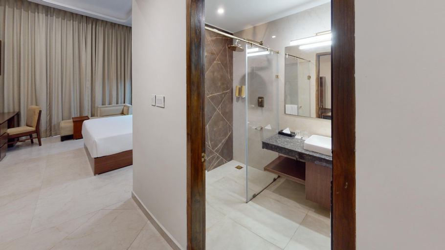 Bathroom 7