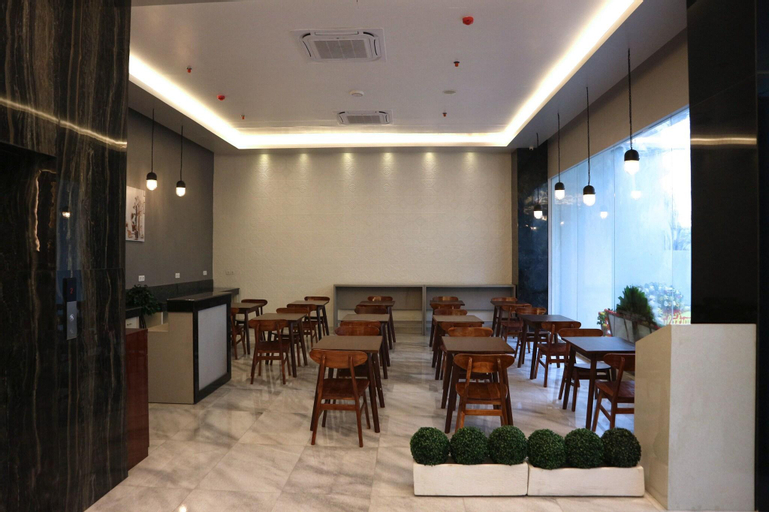 Food & Drinks 5, Grand Thamrin Hotel, Central Jakarta