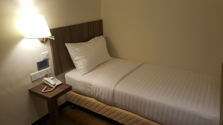 Bedroom 16