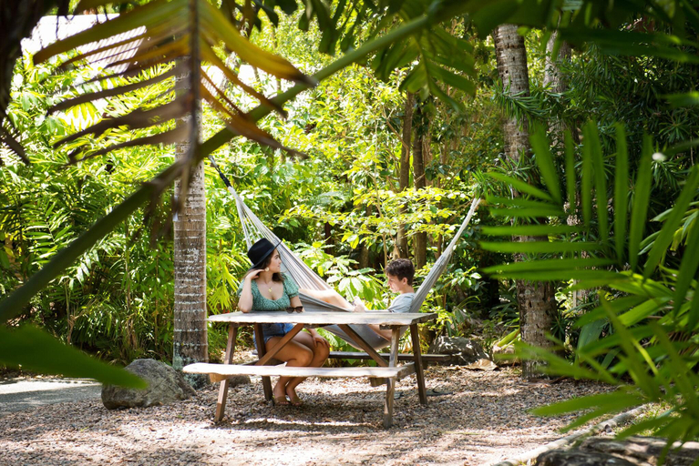 Others 5, Airlie Beach Magnums, Whitsunday
