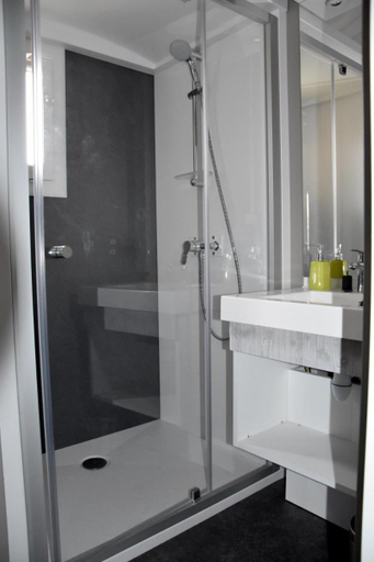 Others 4, chalet avec piscine, Landes