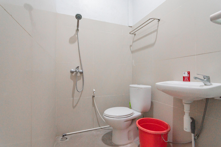 Bathroom 7