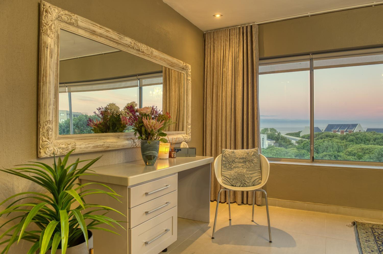 Others 4, Stanford's Cove Villas, Overberg