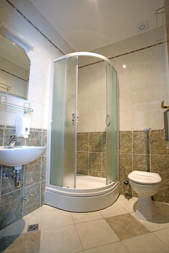 Others 3, Hotel Lavica, Samobor