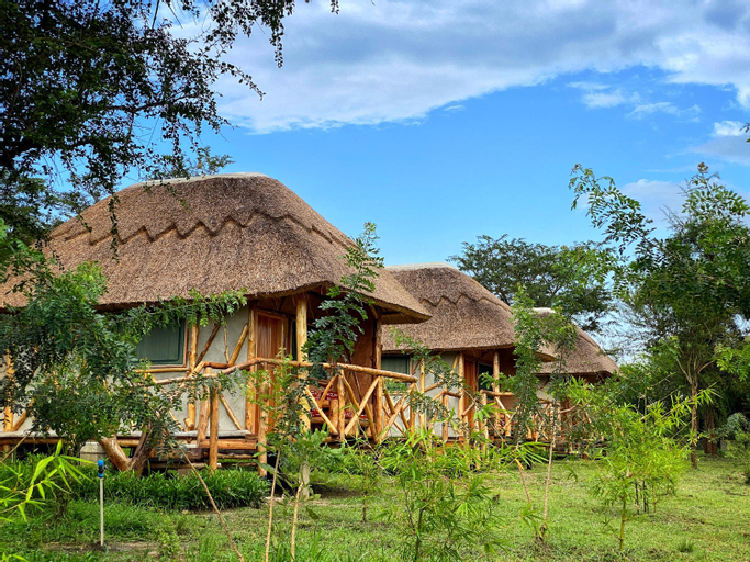 Murchison Falls Bamboo Village, Bujenje