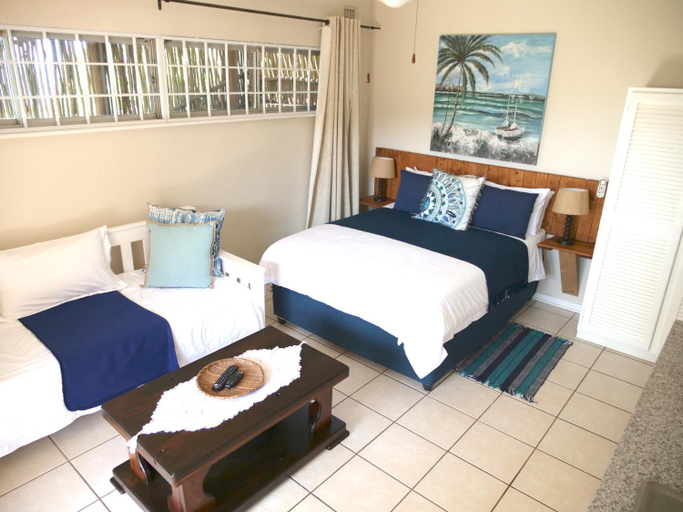 Bedroom 2, Ansteys Beach, eThekwini