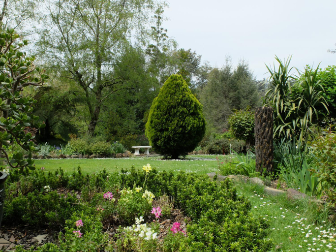 Others 4, Braeside Bliss, Yarra Ranges - Dandenongs