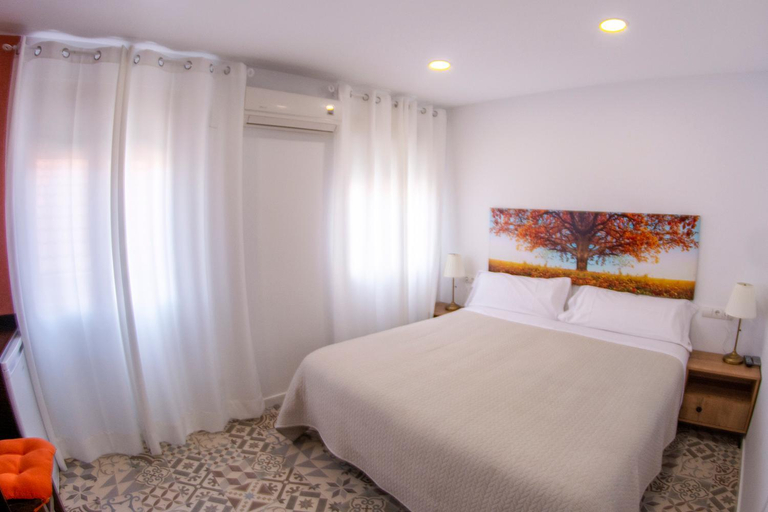 Others 4, Hostal Las Encinas, Madrid