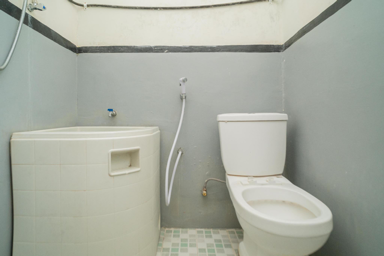 Bathroom 19