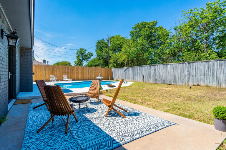 Others 5, Sinatra Fun 5BD Home Huge Pool Game Room, Williamson