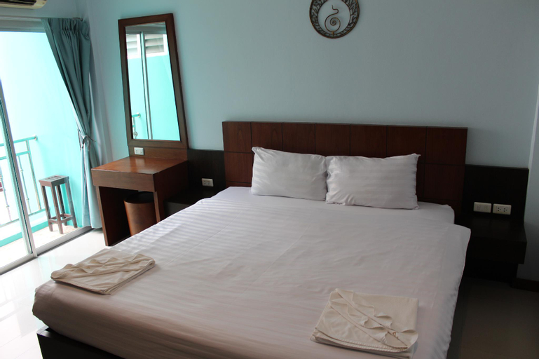 Bedroom 12