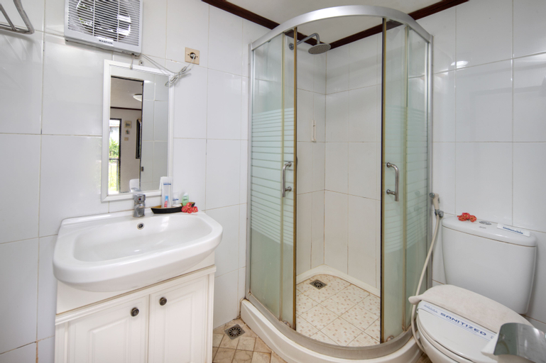 Bathroom 6