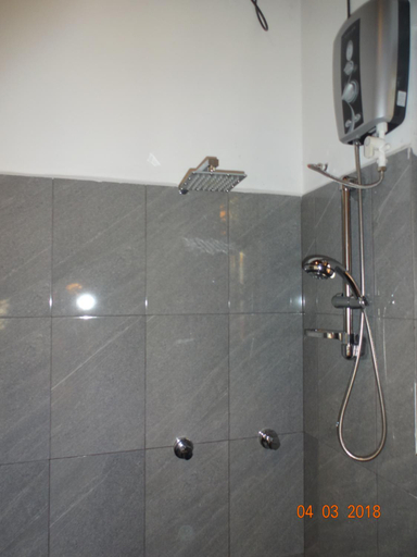 Bathroom 2, Ambawaththa Villa, Unawatuna, Habaraduwa