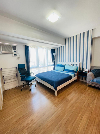 Bedroom 2, Abreeza Place by Chriza, Davao City