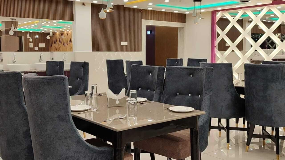 Food & Drinks 5, Hotel Ratneswar, Alipurduar