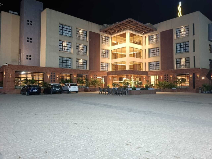 Exterior & Views 2, The Pramukh Hotel, Vadodara