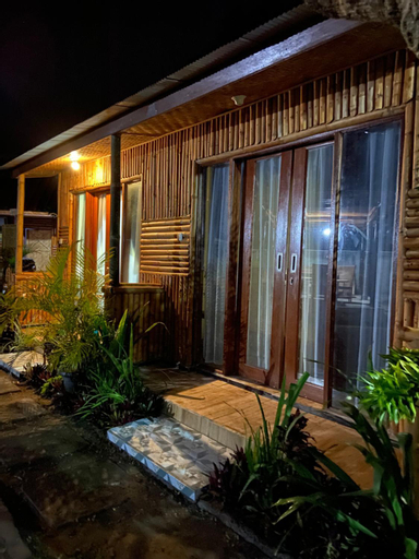 Exterior 8
