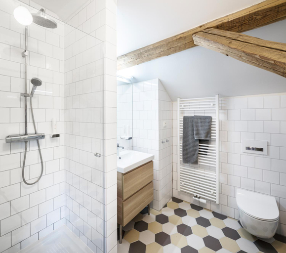 Bathroom 3, Pivovar Lobec, Mělník