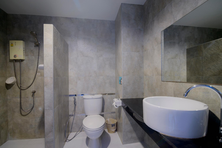 Bathroom 4, Sleep Whale Hotel, Mueang Krabi