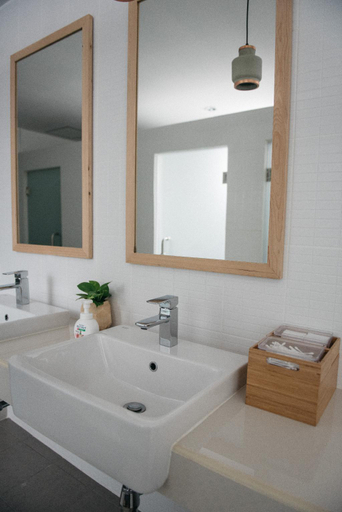 Bathroom 12