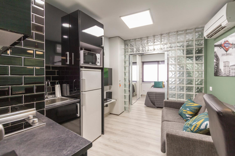 Others 4, Callao Apartment, Madrid