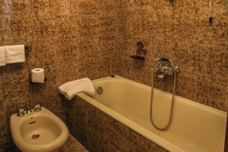 Bathroom 4, Brother'S Home, Pescara