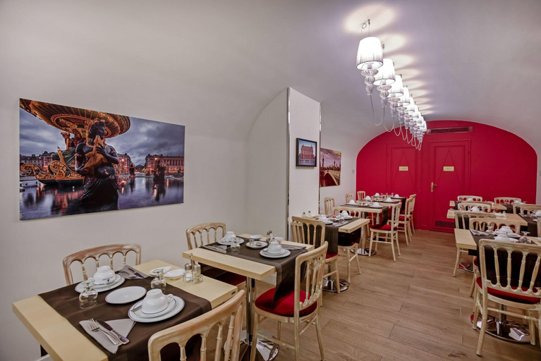 Food & Drinks 5, Hotel Queen Mary Paris, Paris