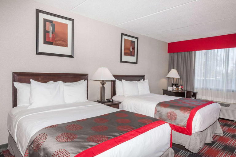 Bedroom 3, Ramada Plaza by Wyndham Albany, Albany