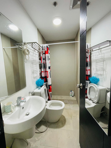 Bathroom, Abreeza Place by Chriza, Davao City