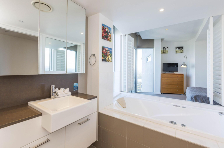 Bathroom, Artique Resort, Gold Coast