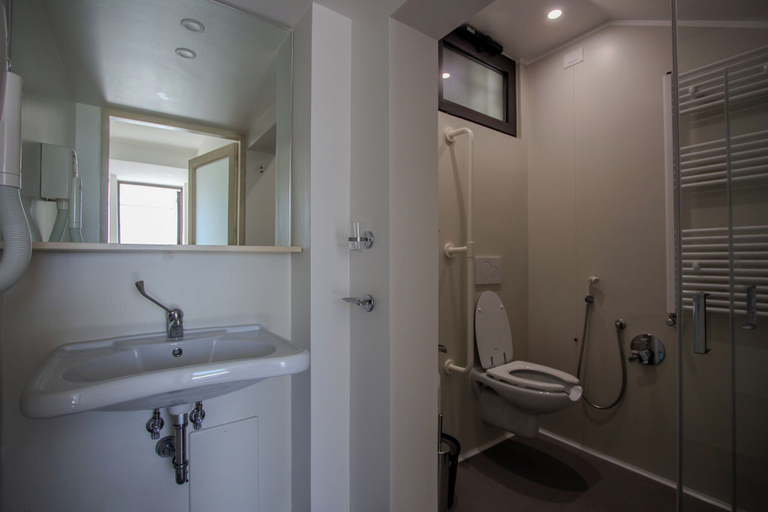 Bathroom 3, Tenuta Santojanni - Irpinia, Avellino