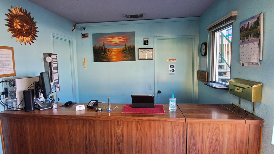 Public Area 2, Star Inn On Route 66, Barstow, San Bernardino