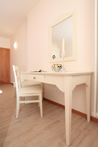 Others 4, Albergo Diffuso Polcenigo C.Barnard, Pordenone