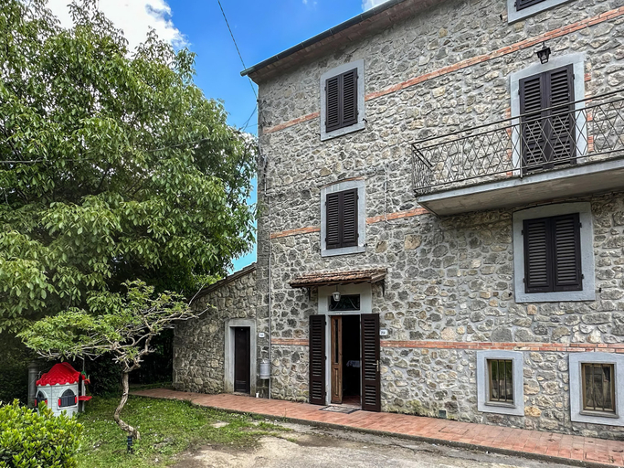 Exterior & Views 2, Renee House, Siena