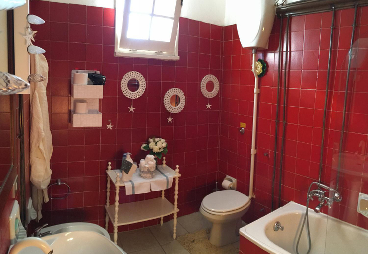 Bathroom 2, Ncivico19 LT, Olbia-Tempio