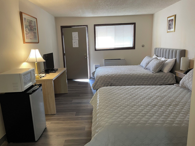 Bedroom 4, The 22 Hotel, Division No. 6