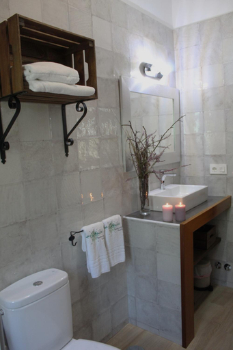 Bathroom 2, Las Carriles Apartamentos rurales, Asturias