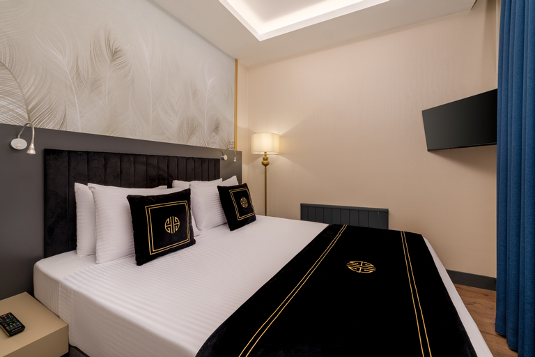 Bedroom 8