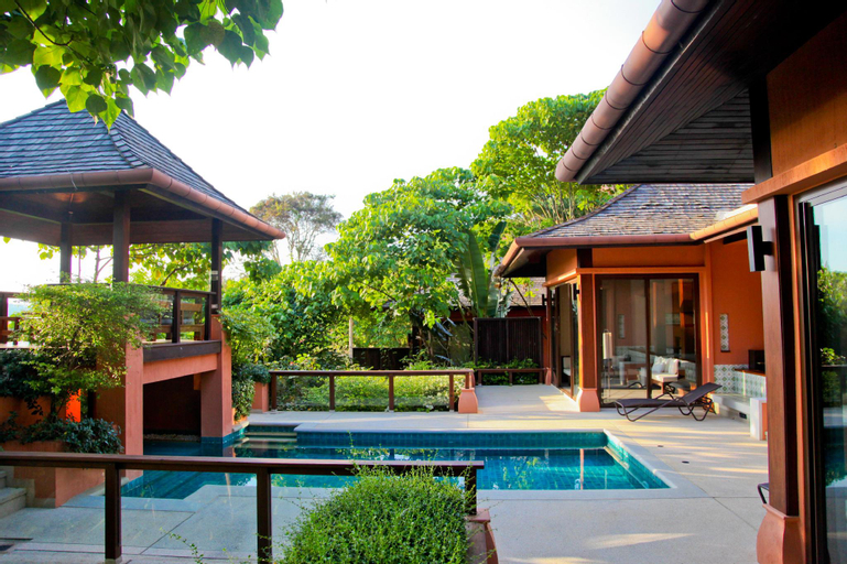 Swimming Pool 9