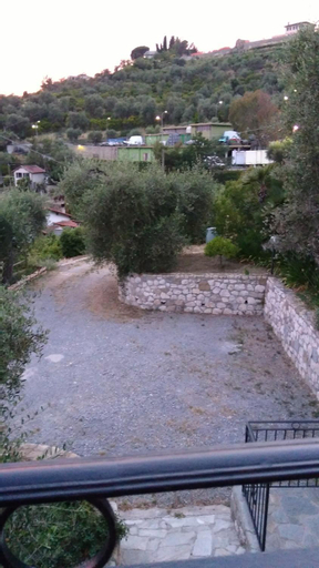 Exterior & Views 2, la porta del sole appartamento nell'oliveto, Imperia