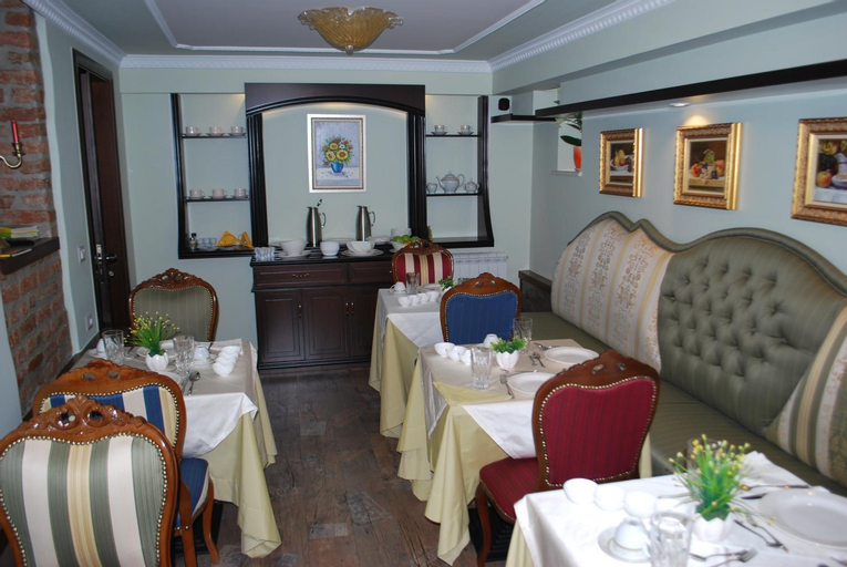 Food & Drinks 3, Hotel Vila Sigal Korce, Korçës